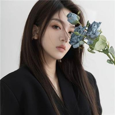 别人末日我靠超市被批老婆奴